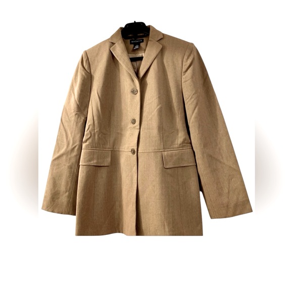 Blazer - Picture 1 of 2